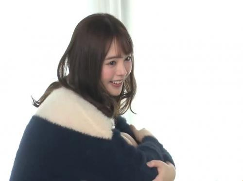 Yuna Ogura bepergian dengan suaminya tanpa penutup